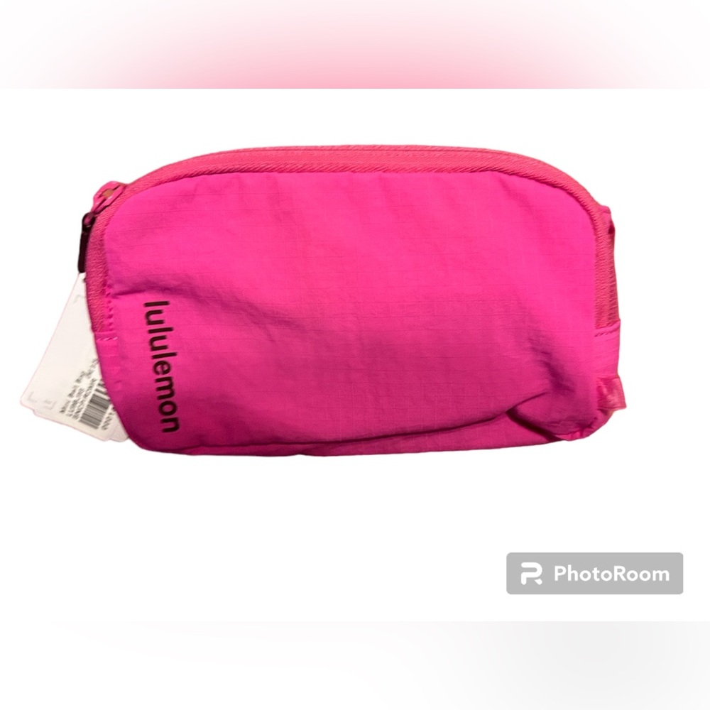 Lululemon mini belt bag. Brand new.